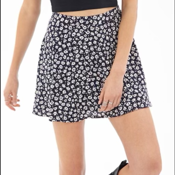 Forever 21 Dresses & Skirts - Forever 21 black with white flowers skirt